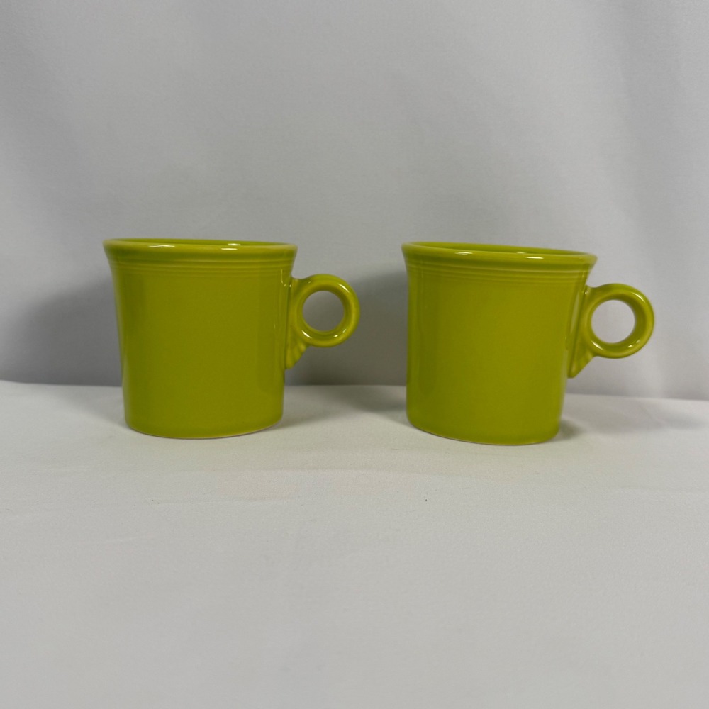 Fiestaware Lemongrass Ring Handle Mugs Set of 2 Lime‎ Green Coffee Tea 10 Ounce